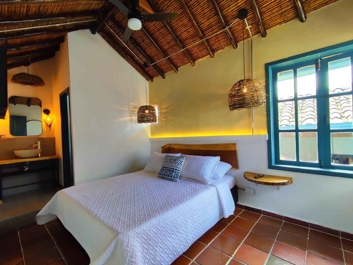 Trip Monkey Giron Hotel Bagian luar foto