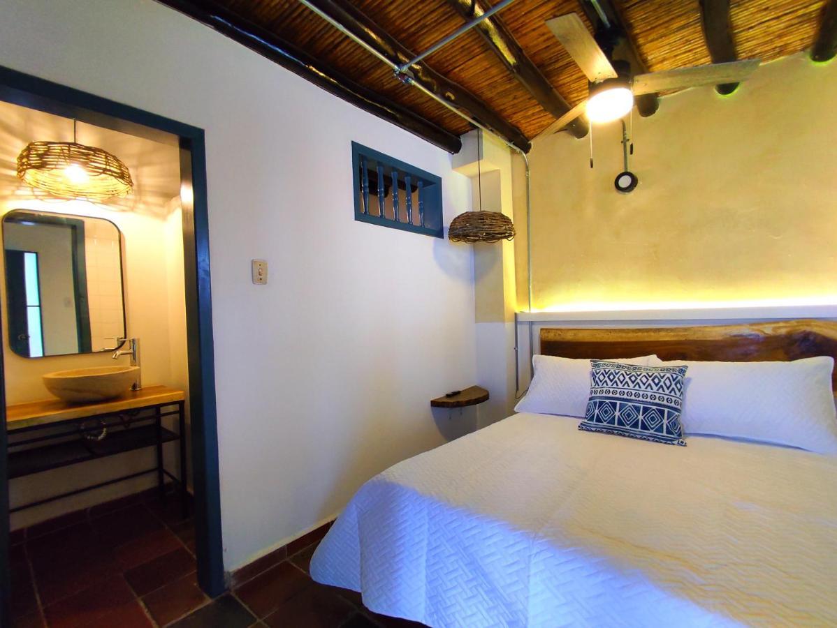 Trip Monkey Giron Hotel Bagian luar foto