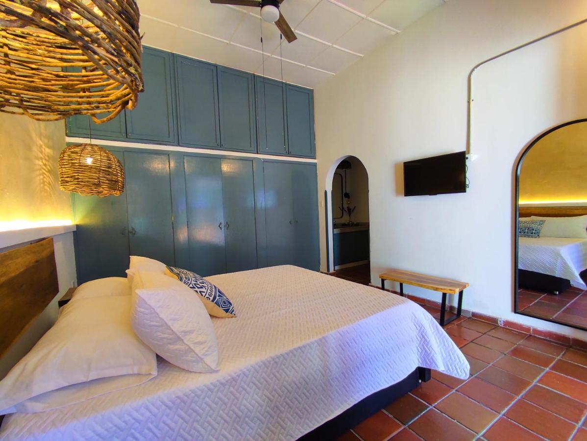 Trip Monkey Giron Hotel Bagian luar foto