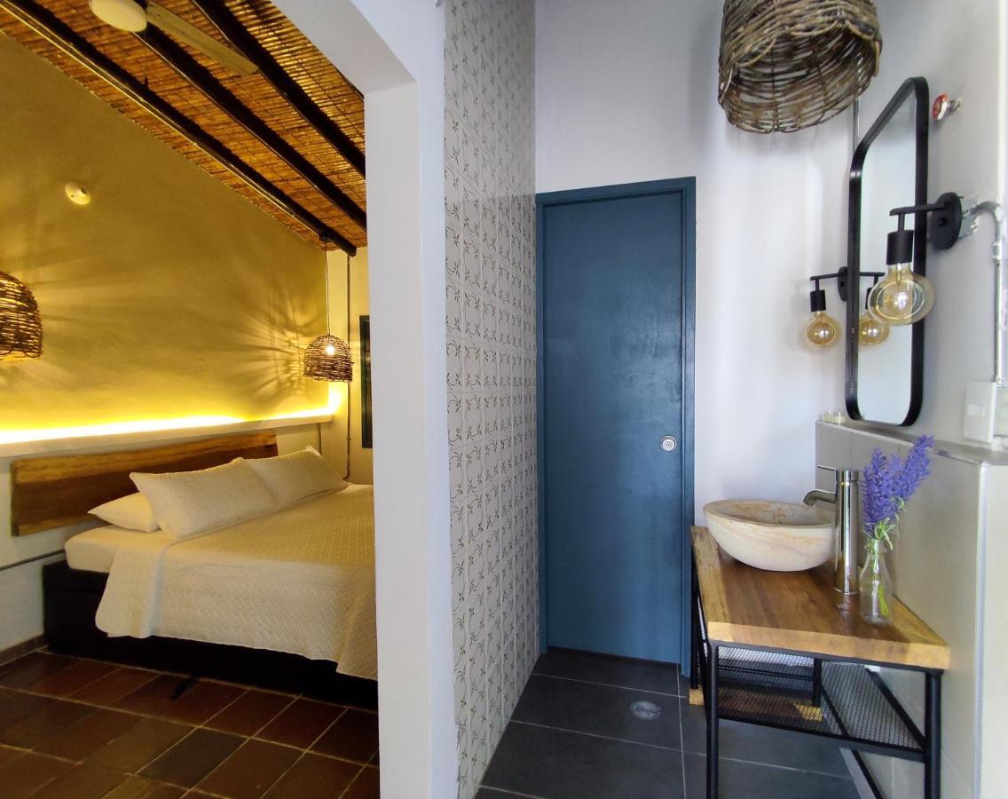 Trip Monkey Giron Hotel Bagian luar foto