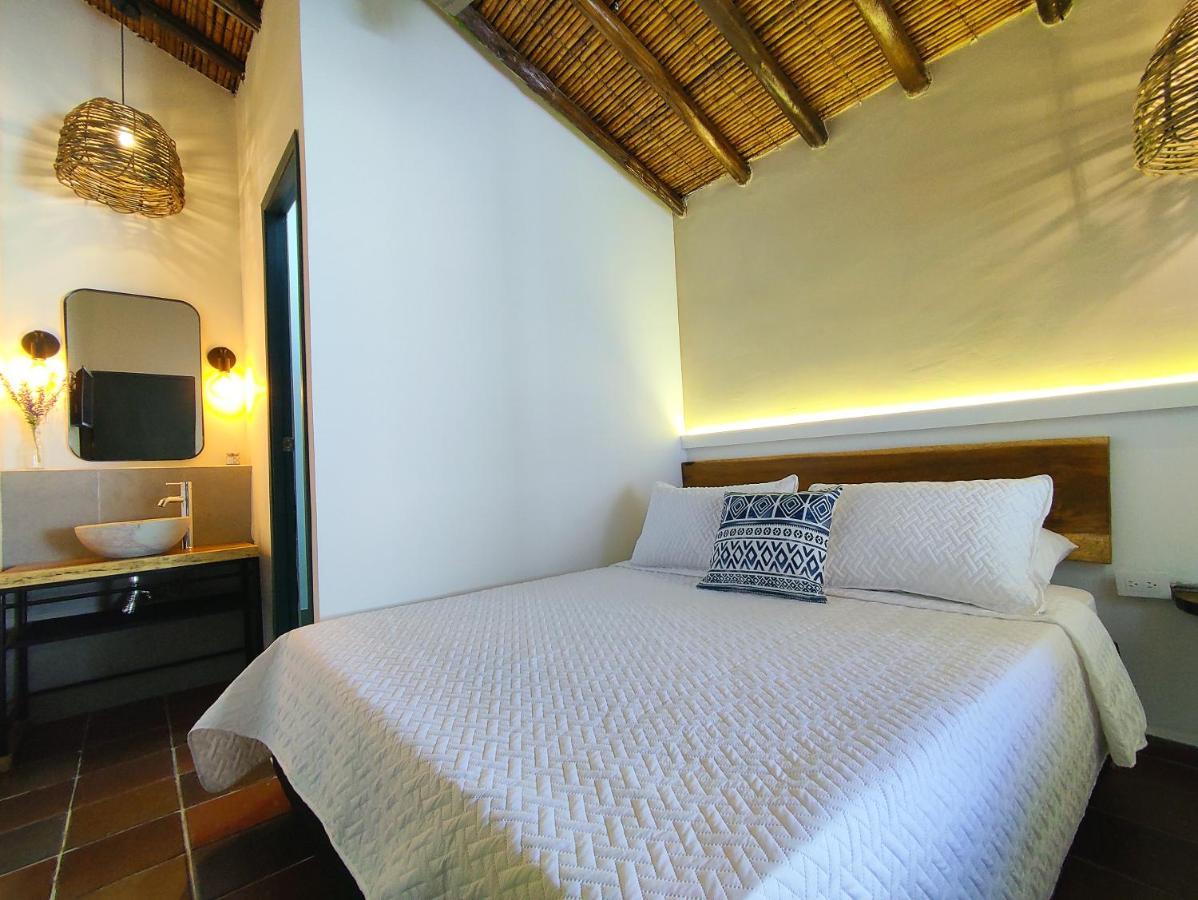Trip Monkey Giron Hotel Bagian luar foto